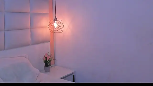 Sofia clk online show from April 7, 2026, 3:29 am