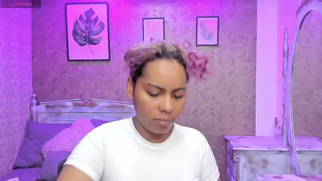 Snapshot of Sofia_clk chatting on June 25, 2026, 3:06 am Sofia clk online show from June 25, 2026, 3:06 am