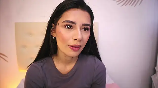 Snapshot of Scarlett_Keller chatting on November 10, 2025, 7:46 pm Scarlett Keller online show from November 10, 2025, 7:46 pm