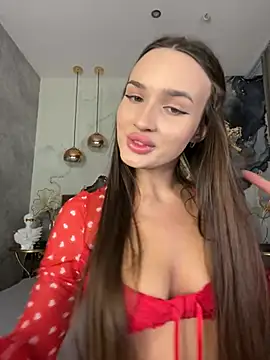LillyNatty18 online show from June 18, 2026, 10:25 pm