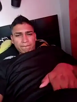 Emiliano Reyes online show from November 19, 2025, 3:56 pm