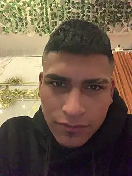 Emiliano Reyes online show from June 6, 2026, 12:27 am
