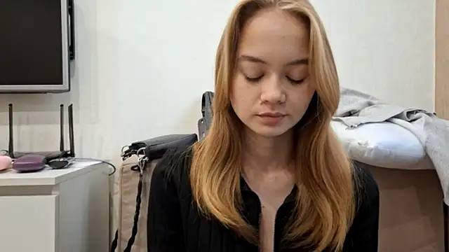 Snapshot of A_LISS_A chatting on November 1, 2025, 11:12 am A LISS A online show from November 1, 2025, 11:12 am