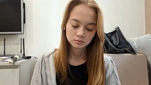 Snapshot of A_LISS_A chatting on November 5, 2025, 9:09 am A LISS A online show from November 5, 2025, 9:09 am