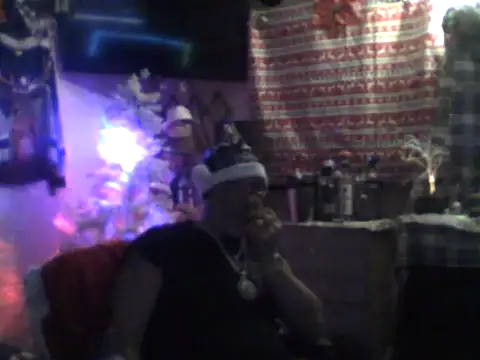 Snapshot of bigdaddyrooster chatting on December 21, 2025, 7:37 am bigdaddyrooster online show from December 21, 2025, 7:37 am
