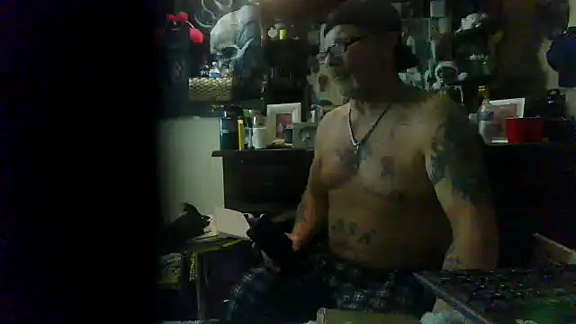 Snapshot of bigdaddyrooster chatting on February 24, 2026, 2:09 am bigdaddyrooster online show from February 24, 2026, 2:09 am