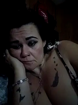 ravenlove1986 online show from October 22, 2025, 11:10 am