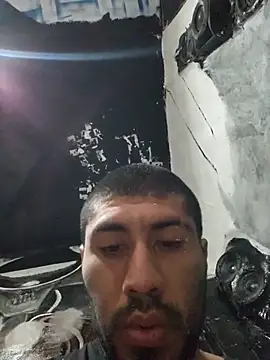 vergueo3 online show from November 12, 2025, 10:20 pm