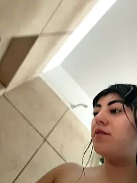 milky denni online show from October 25, 2025, 5:40 pm