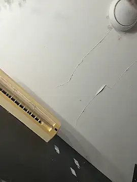 milky denni online show from October 31, 2025, 12:44 am