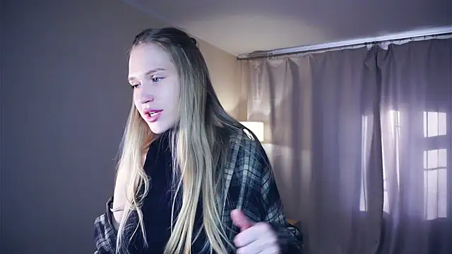 Snapshot of NadinePogar chatting on October 27, 2025, 7:23 am NadinePogar online show from October 27, 2025, 7:23 am