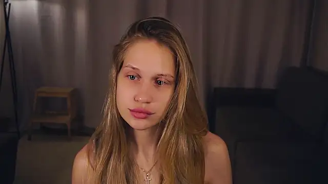 Snapshot of NadinePogar chatting on November 6, 2025, 7:20 am NadinePogar online show from November 6, 2025, 7:20 am