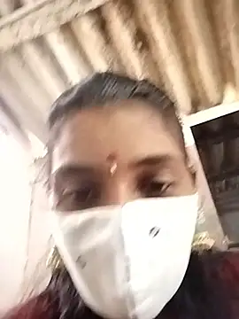 Snapshot of thanuja- chatting on October 19, 2025, 8:59 am thanuja- online show from October 19, 2025, 8:59 am