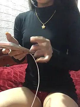 Kylie beem online show from November 17, 2025, 1:44 am