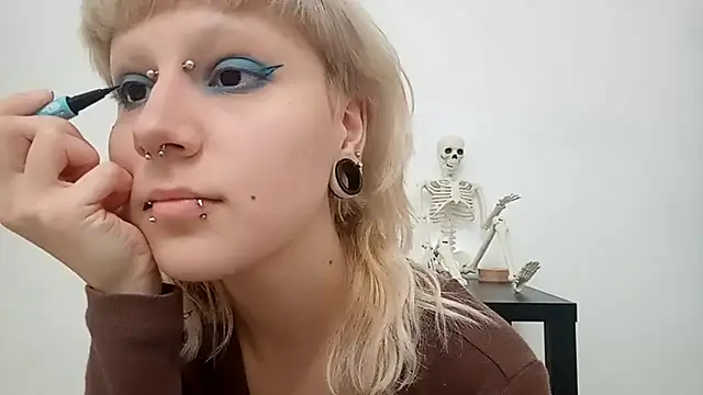 Snapshot of VetaBeghtol chatting on November 19, 2025, 2:39 pm VetaBeghtol online show from November 19, 2025, 2:39 pm