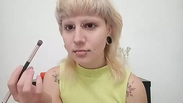 Snapshot of VetaBeghtol chatting on November 20, 2025, 4:29 pm VetaBeghtol online show from November 20, 2025, 4:29 pm