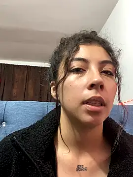 Snapshot of ShareeBax_ chatting on November 15, 2025, 10:26 pm ShareeBax online show from November 15, 2025, 10:26 pm