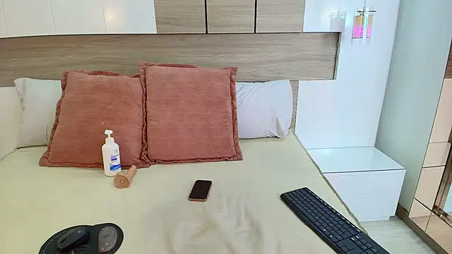 Kaoriabyss  online show from March 2, 2026, 8:37 pm