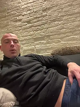 Snapshot of Rotteei1 chatting on January 31, 2026, 8:40 pm Rotteei1 online show from January 31, 2026, 8:40 pm