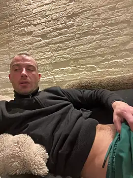 Snapshot of Rotteei1 chatting on February 5, 2026, 5:06 pm Rotteei1 online show from February 5, 2026, 5:06 pm