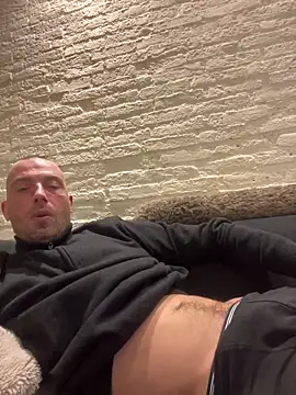 Snapshot of Rotteei1 chatting on February 8, 2026, 5:16 pm Rotteei1 online show from February 8, 2026, 5:16 pm