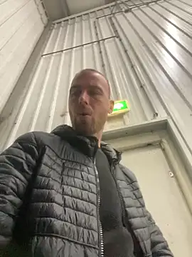 Snapshot of Rotteei1 chatting on February 16, 2026, 9:05 am Rotteei1 online show from February 16, 2026, 9:05 am