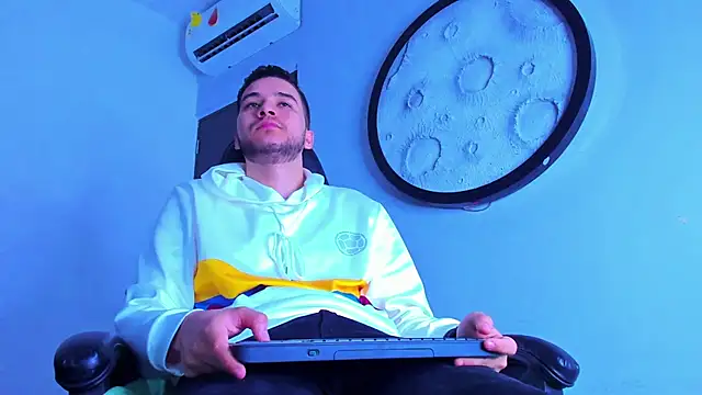 mike 257 online show from February 24, 2026, 11:52 am