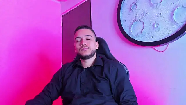 mike 257 online show from April 15, 2026, 12:01 pm