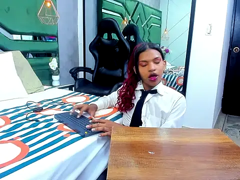 Snapshot of Asshley_Clarkk chatting on October 28, 2025, 12:19 pm Asshley Clarkk online show from October 28, 2025, 12:19 pm