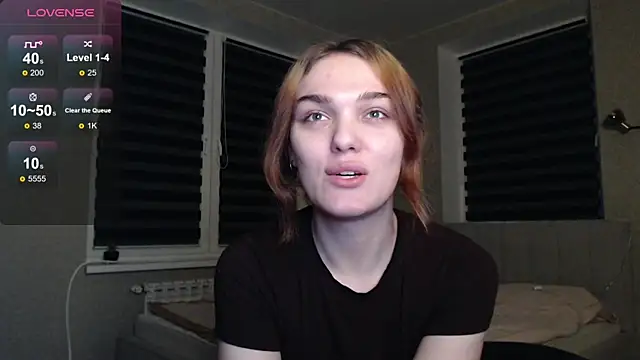 EmiliaRhodes online show from October 20, 2025, 9:26 pm