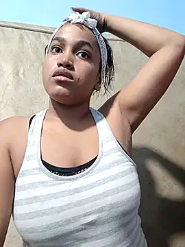 NahomiWalker  online show from November 7, 2025, 12:32 am