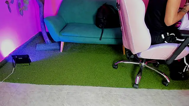 ArohomLester online show from March 3, 2026, 1:17 pm