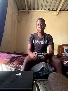 Snapshot of maloya267 chatting on October 26, 2025, 12:11 pm maloya267 online show from October 26, 2025, 12:11 pm