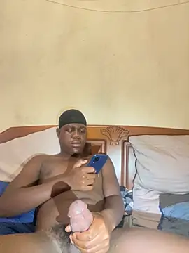 Snapshot of maloya267 chatting on October 30, 2025, 7:32 am maloya267 online show from October 30, 2025, 7:32 am