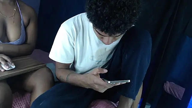 Snapshot of Pasion_morena chatting on November 28, 2025, 4:42 pm Pasion morena online show from November 28, 2025, 4:42 pm