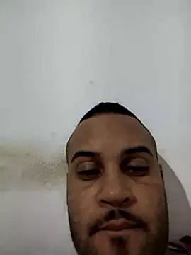 Jonathanbarreto online show from April 16, 2026, 2:56 am