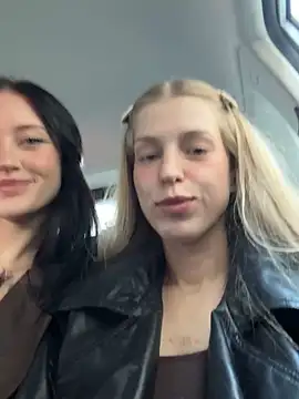 Snapshot of kira_mia chatting on May 1, 2026, 4:22 pm kira mia online show from May 1, 2026, 4:22 pm