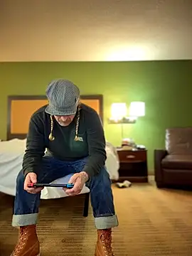 Snapshot of FitChief65 chatting on November 11, 2025, 1:05 am FitChief65 online show from November 11, 2025, 1:05 am