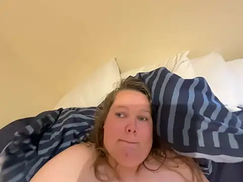 Scarletcum22 online show from April 15, 2026, 6:09 am