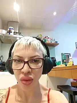 Snapshot of Monroecarolina chatting on November 1, 2025, 3:52 am Monroecarolina online show from November 1, 2025, 3:52 am