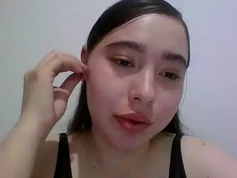 Snapshot of Anni_123456 chatting on October 25, 2025, 6:02 pm Anni 123456 online show from October 25, 2025, 6:02 pm