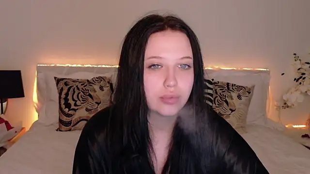 Snapshot of Felicia_Herceg chatting on October 30, 2025, 7:25 pm Felicia Herceg online show from October 30, 2025, 7:25 pm