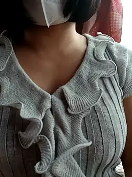 Snapshot of Mina-02 chatting on October 21, 2025, 8:48 am Mina-02 online show from October 21, 2025, 8:48 am