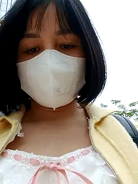 Snapshot of Mina-02 chatting on October 23, 2025, 6:13 am Mina-02 online show from October 23, 2025, 6:13 am