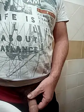 Snapshot of Romaeterna_ chatting on October 22, 2025, 3:29 am Romaeterna online show from October 22, 2025, 3:29 am