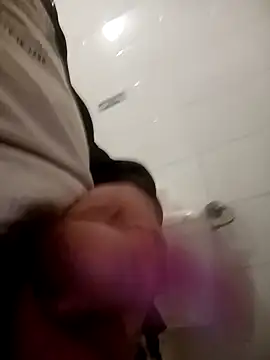 Snapshot of Romaeterna_ chatting on November 4, 2025, 5:12 pm Romaeterna online show from November 4, 2025, 5:12 pm