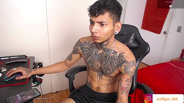 nathan aress6666 online show from April 11, 2026, 7:40 pm