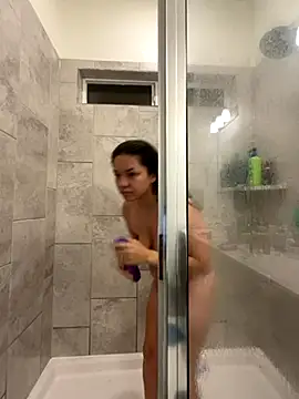 brownishboo online show from November 30, 2025, 3:21 am
