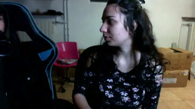 Snapshot of babymelisaaa chatting on November 15, 2025, 11:43 pm babymelisaaa online show from November 15, 2025, 11:43 pm