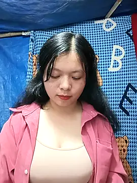 lisa-bae00 online show from November 26, 2025, 10:16 am